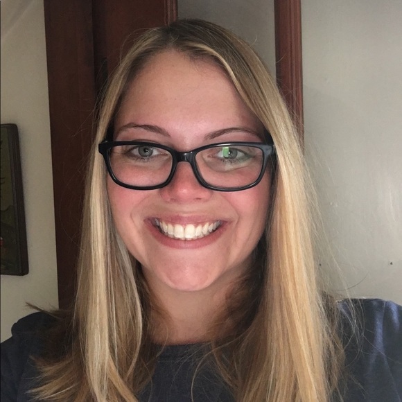 Meet your Posher, Lindsay - Picture 1 of 1